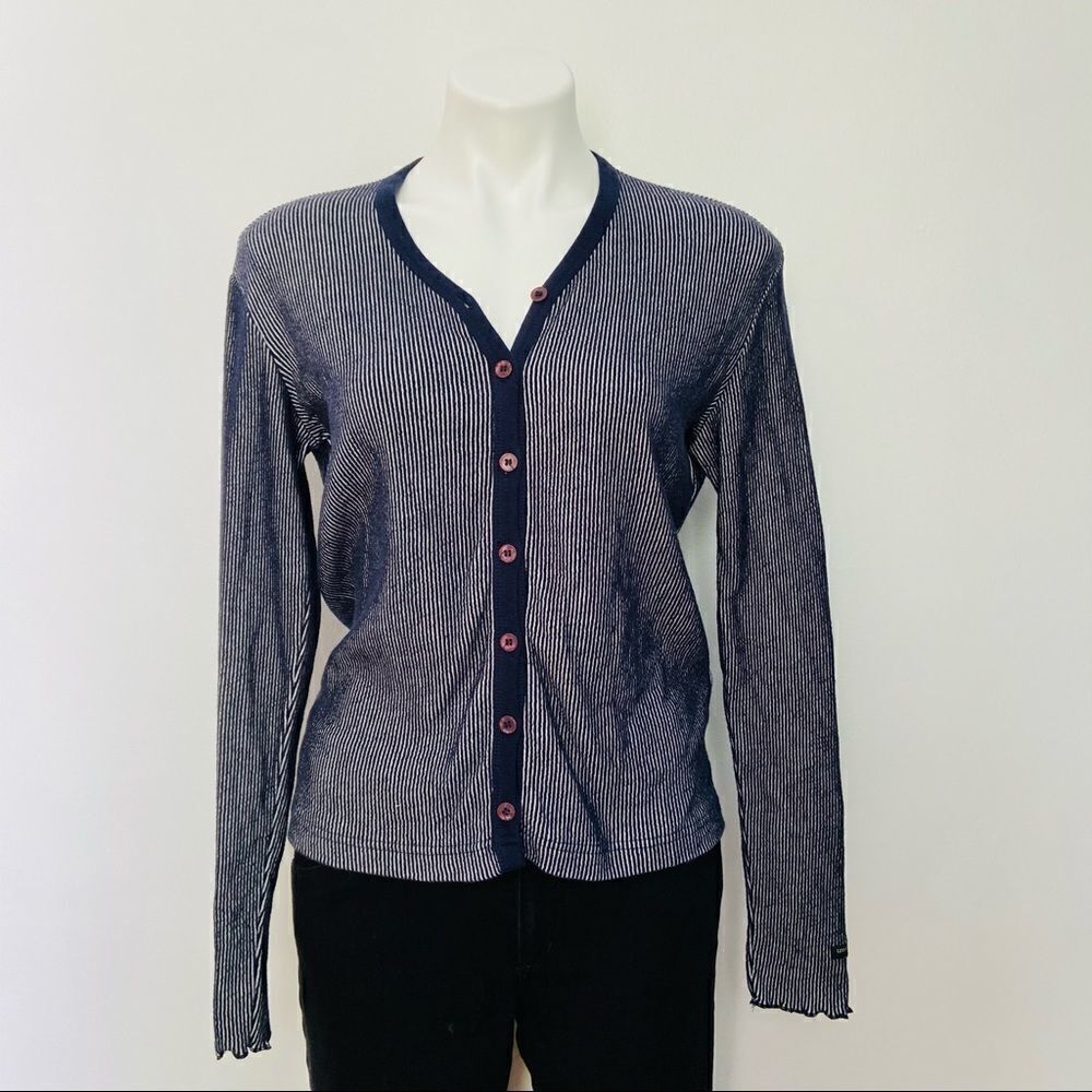 Levi’s Ribbed Button Front V Neck - Picture 2 of 7